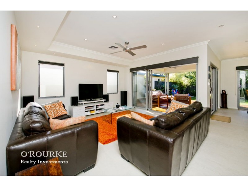 5 a Penelope Place, Innaloo WA 6018