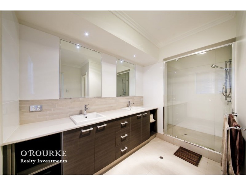 5 a Penelope Place, Innaloo WA 6018