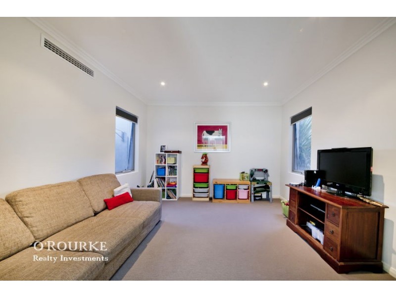 5 a Penelope Place, Innaloo WA 6018