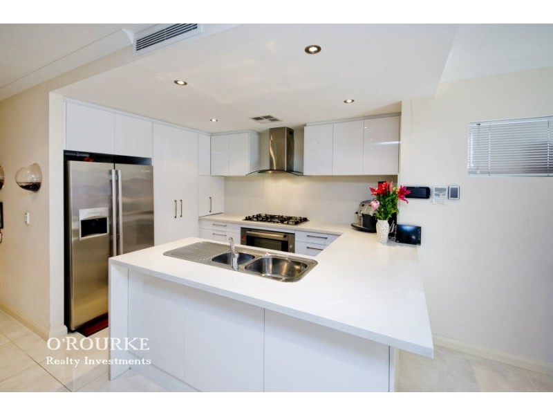 210 a Grand Prom, Doubleview WA 6018