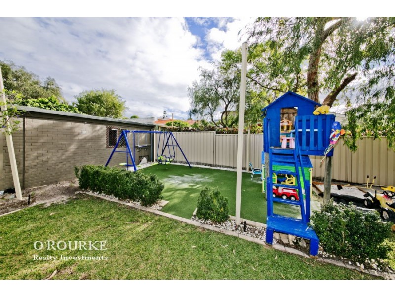 48 Newborough Street, Karrinyup WA 6018