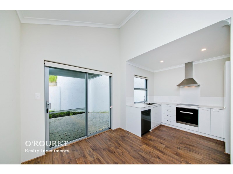 15 Ozone Parade, Trigg WA 6029