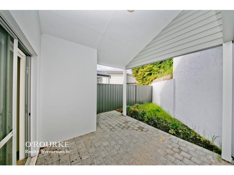 15 Ozone Parade, Trigg WA 6029