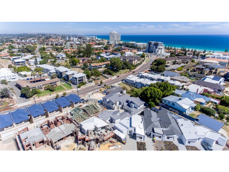 15 Ozone Parade, Trigg WA 6029