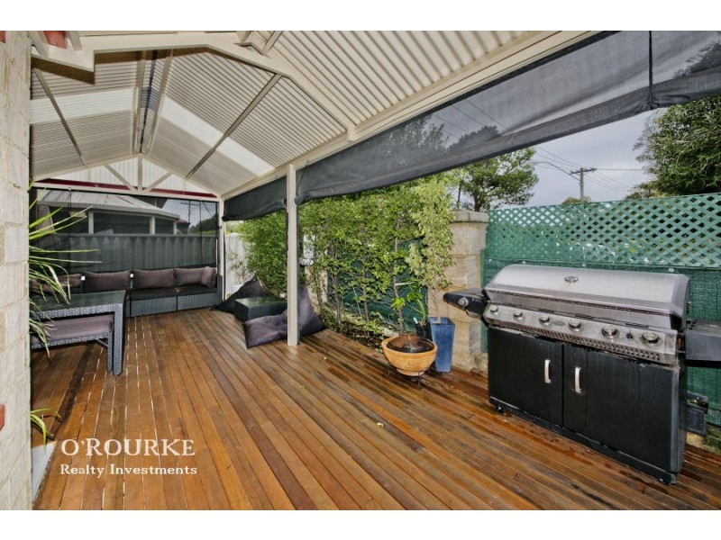 5 a Lake Edge Court, Gwelup WA 6018