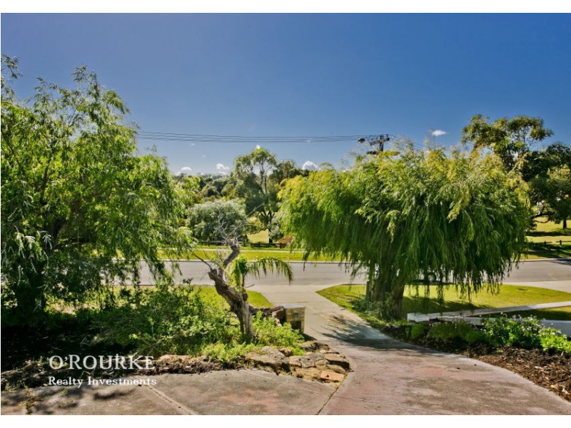 3 Rinaldi Crescent, Karrinyup WA 6018