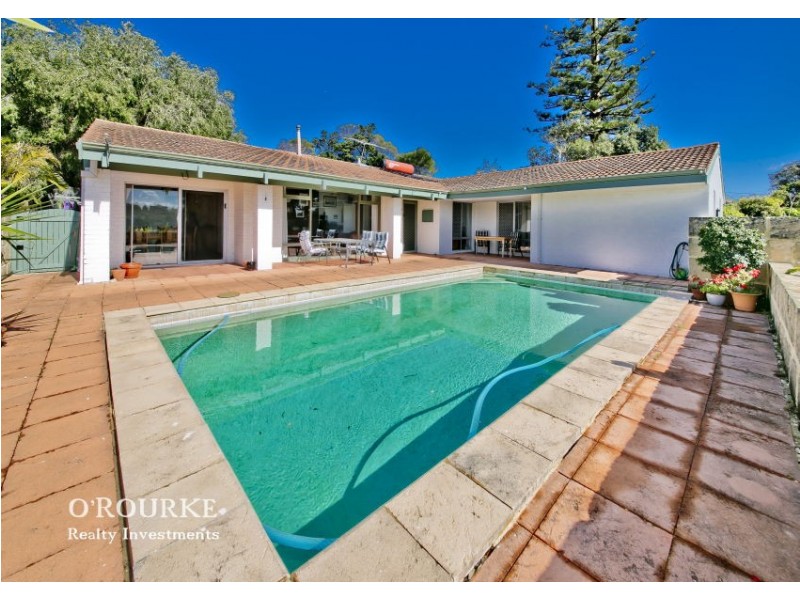 3 Rinaldi Crescent, Karrinyup WA 6018