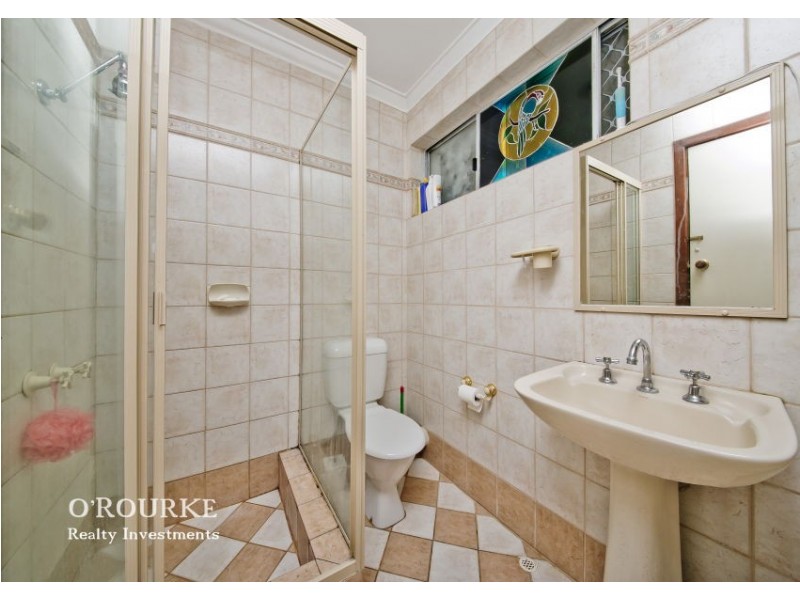 3 Rinaldi Crescent, Karrinyup WA 6018