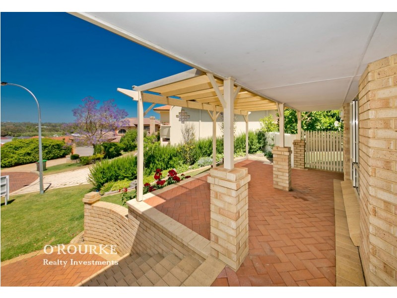 10 Chivrell Rise, Gwelup WA 6018