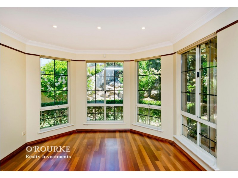 10 Chivrell Rise, Gwelup WA 6018