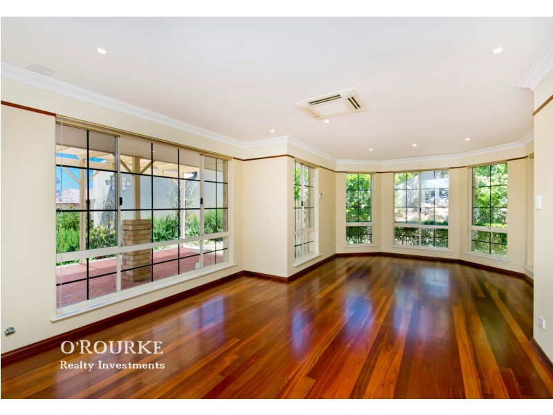 10 Chivrell Rise, Gwelup WA 6018