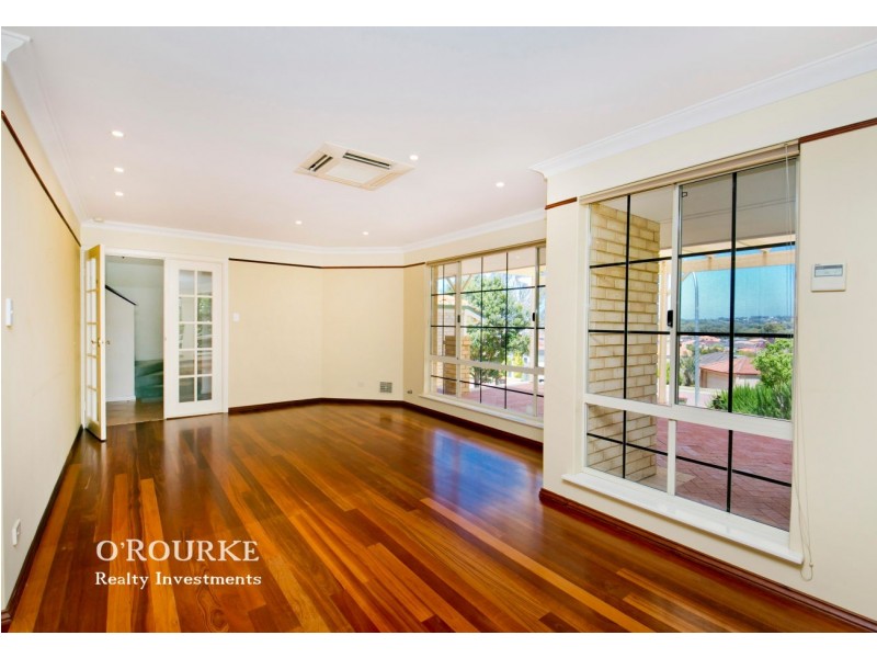 10 Chivrell Rise, Gwelup WA 6018