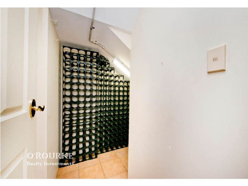 10 Chivrell Rise, Gwelup WA 6018