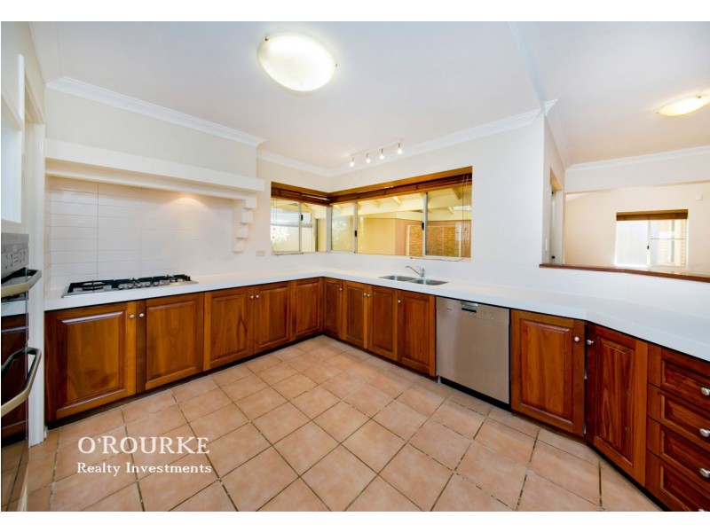 10 Chivrell Rise, Gwelup WA 6018