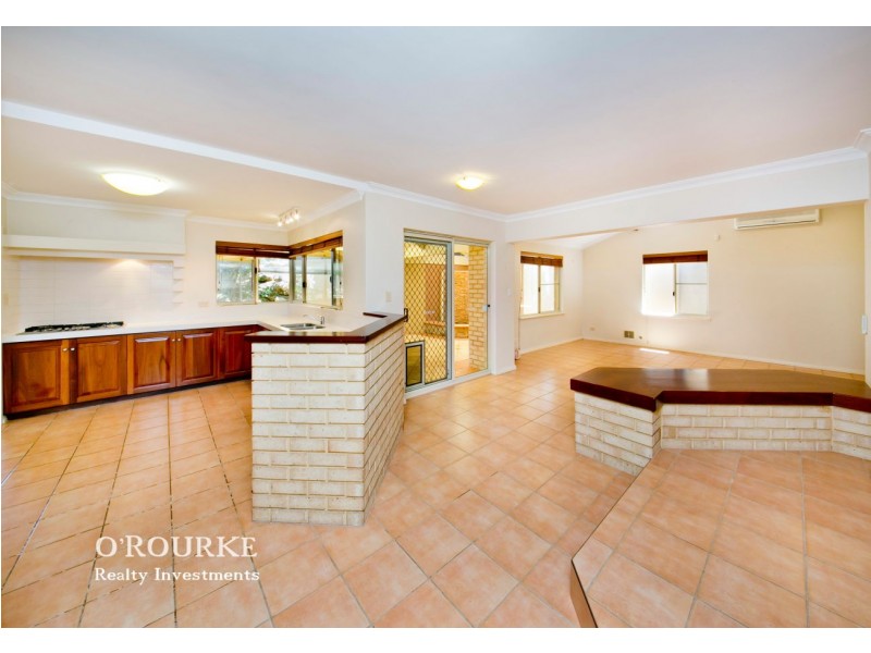 10 Chivrell Rise, Gwelup WA 6018