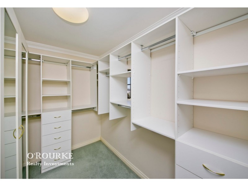 10 Chivrell Rise, Gwelup WA 6018