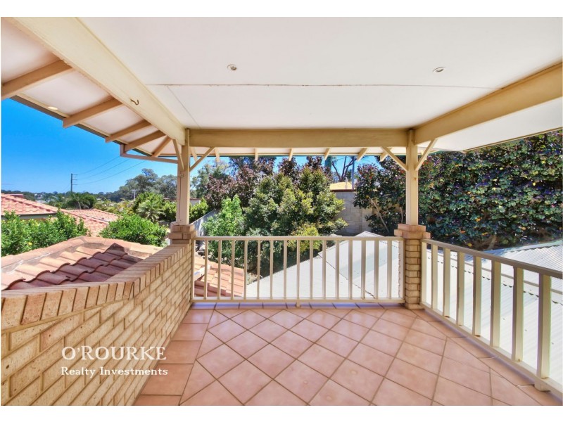 10 Chivrell Rise, Gwelup WA 6018