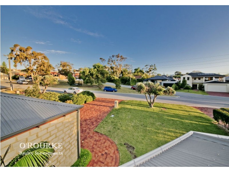 3 Crabbe Place, Karrinyup WA 6018