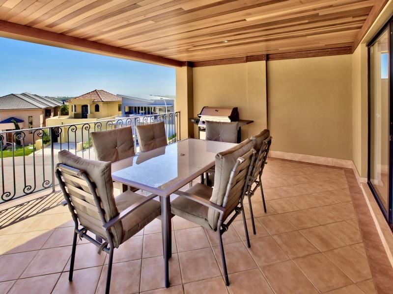 8 Contacio Cove, Trigg WA 6029