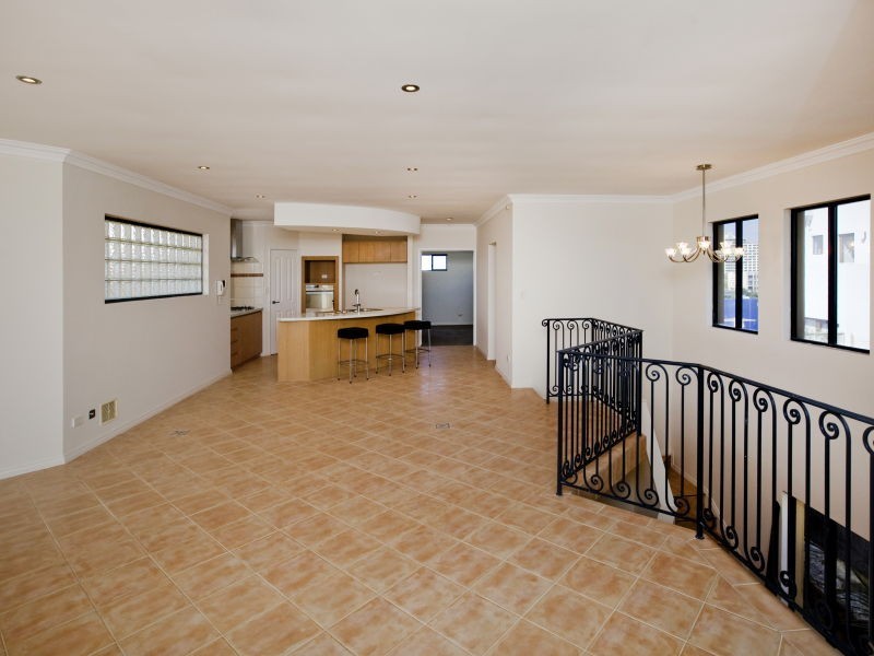 8 Contacio Cove, Trigg WA 6029