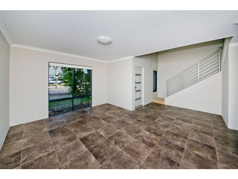 11b Civic Place, Stirling WA 6021