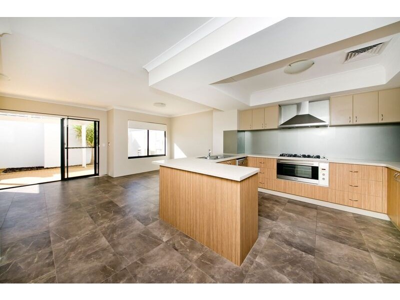 11b Civic Place, Stirling WA 6021