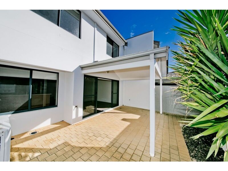 11b Civic Place, Stirling WA 6021