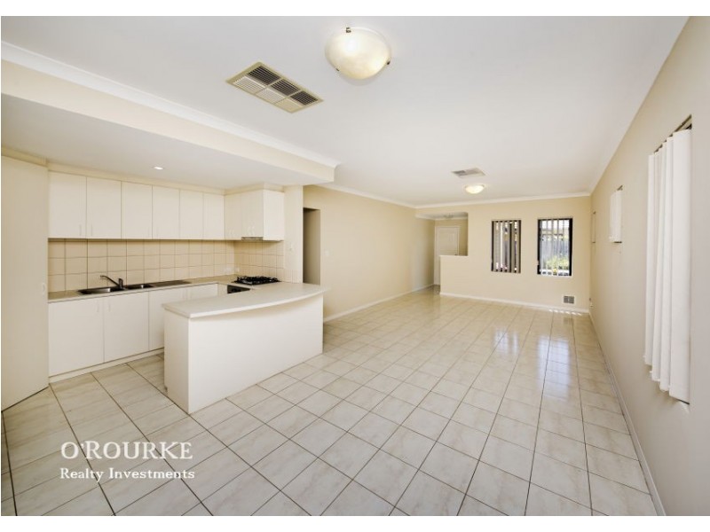 2/143 Ravenscar Street, Doubleview WA 6018