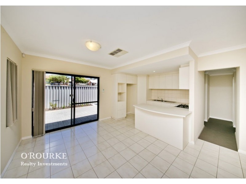 2/143 Ravenscar Street, Doubleview WA 6018