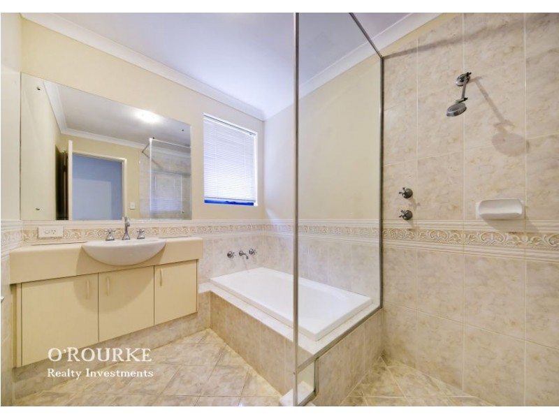 2/143 Ravenscar Street, Doubleview WA 6018