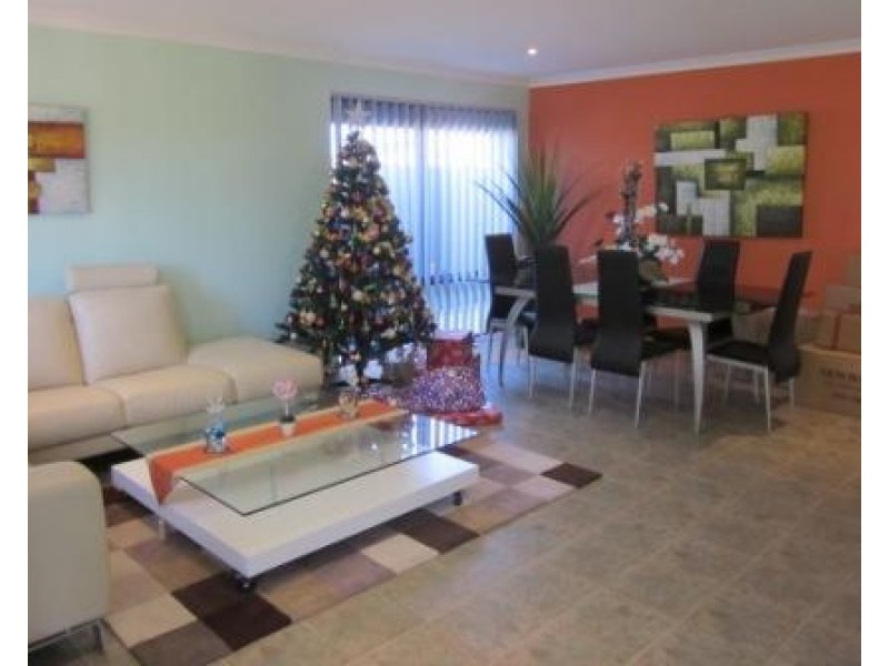 11 Repens Way, Banksia Grove WA 6031