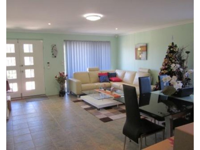 11 Repens Way, Banksia Grove WA 6031