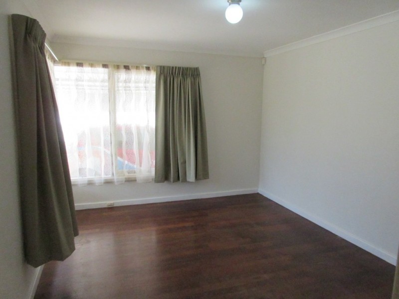 5 Pannell Way, Girrawheen WA 6064