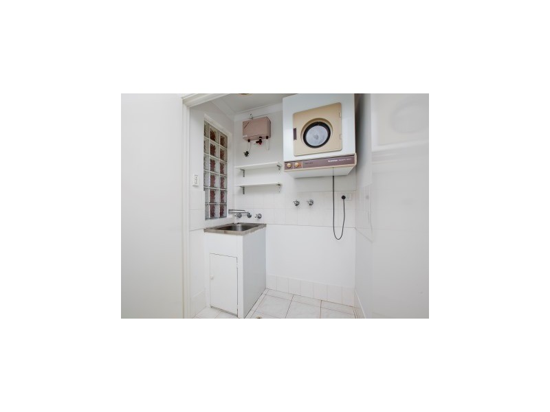 11/12 King George Street, Victoria Park WA 6100