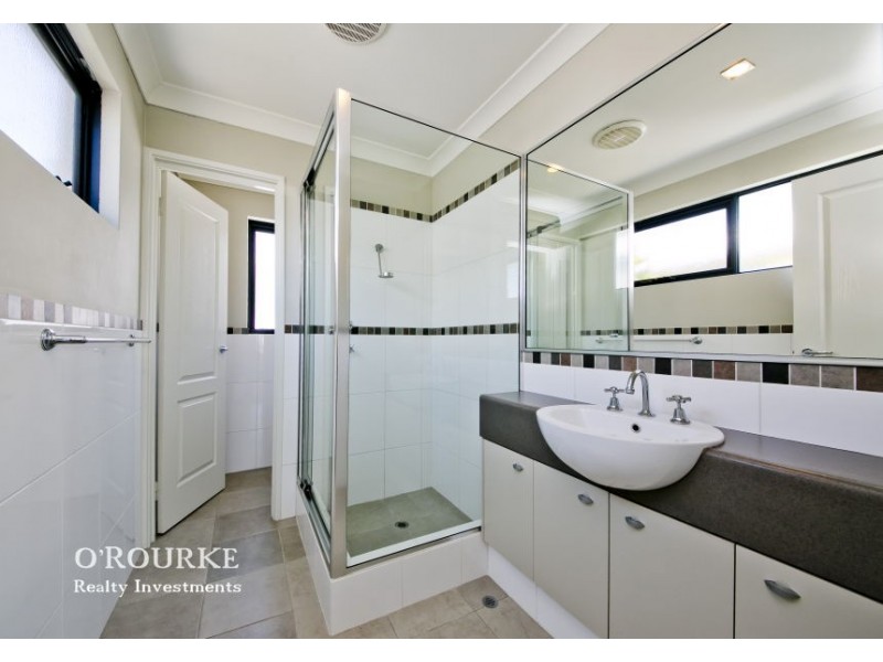 1a Bowra Avenue, Woodlands WA 6018