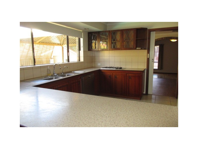 8 Brechin Court, Duncraig WA 6023