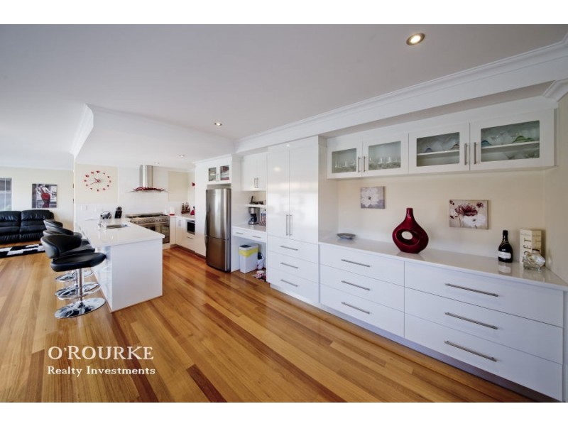 144 b Grand Promenade, Doubleview WA 6018