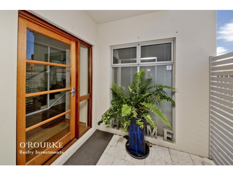 144 b Grand Promenade, Doubleview WA 6018