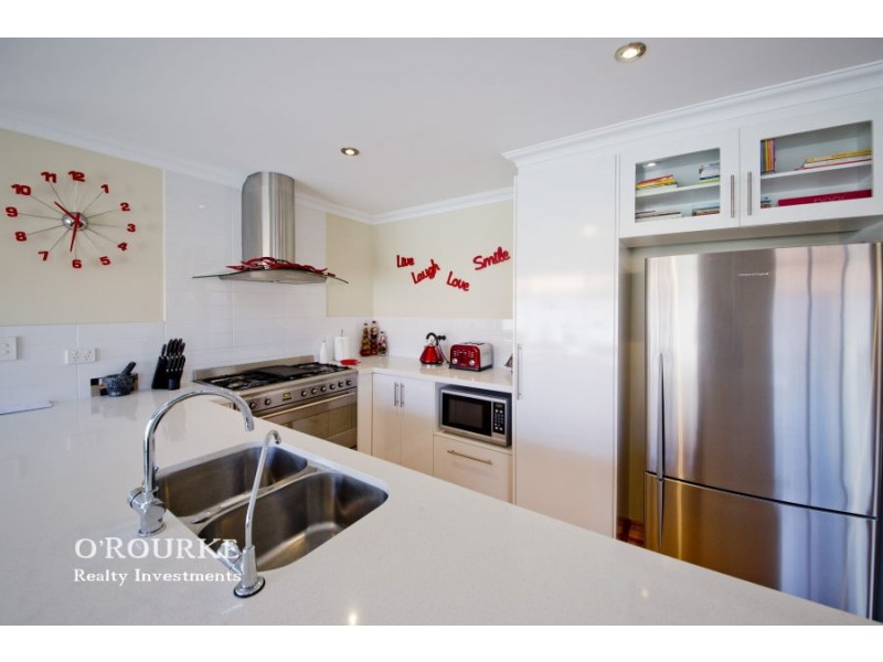 144 b Grand Promenade, Doubleview WA 6018