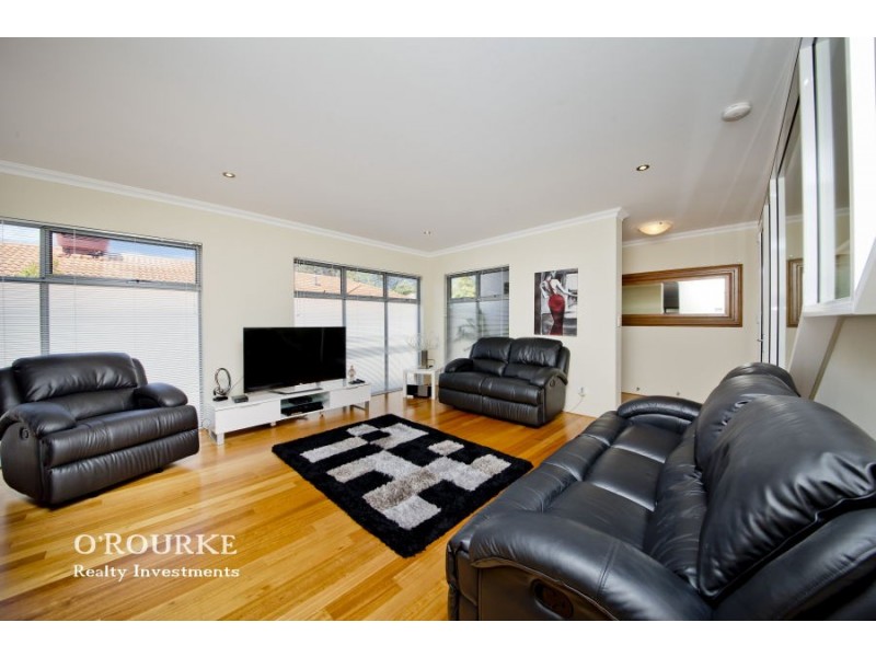 144 b Grand Promenade, Doubleview WA 6018