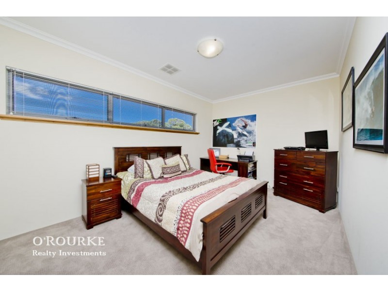 144 b Grand Promenade, Doubleview WA 6018