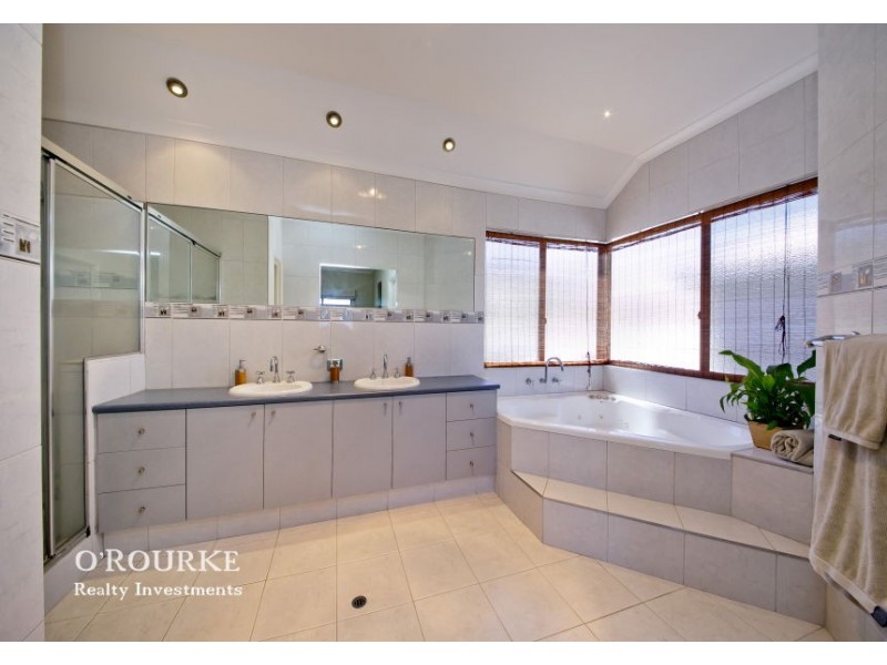 70 Grand Promenade, Karrinyup WA 6018