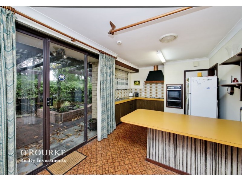 1 Combwich Court, Karrinyup WA 6018