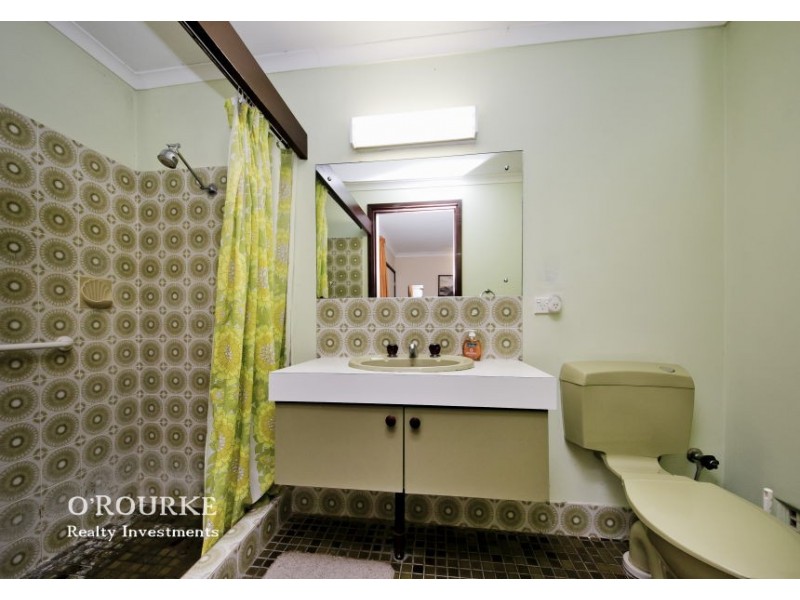 1 Combwich Court, Karrinyup WA 6018