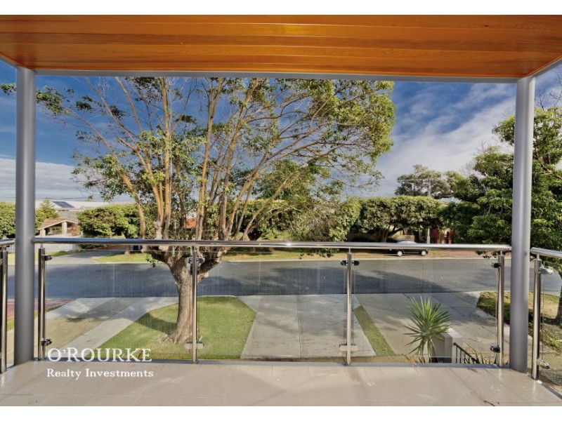 154 a Grand Promenade, Doubleview WA 6018
