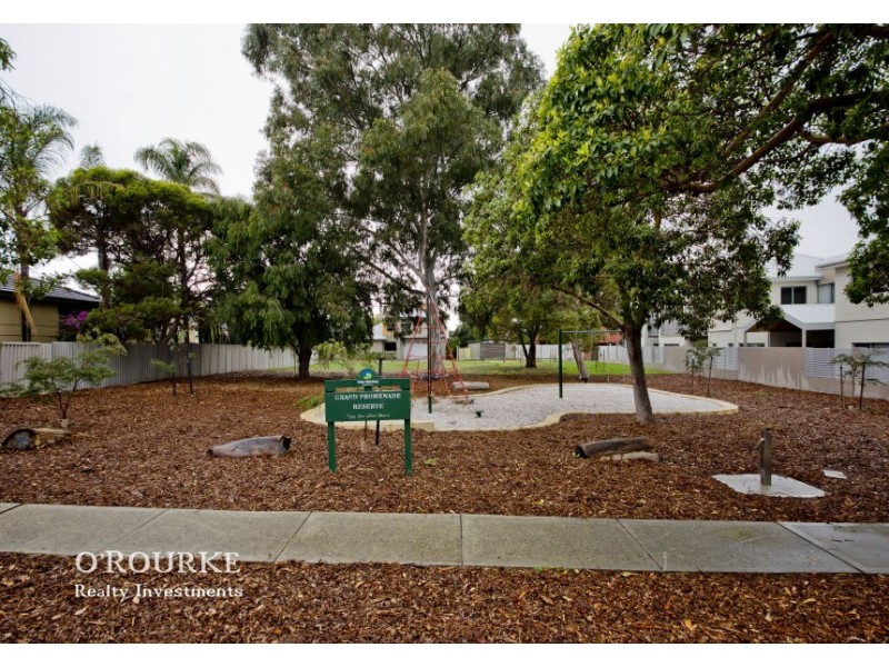 154 a Grand Promenade, Doubleview WA 6018