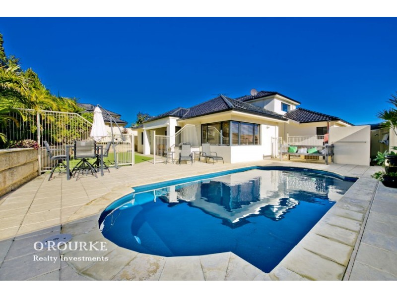 4 Algarve Way, Hillarys WA 6025