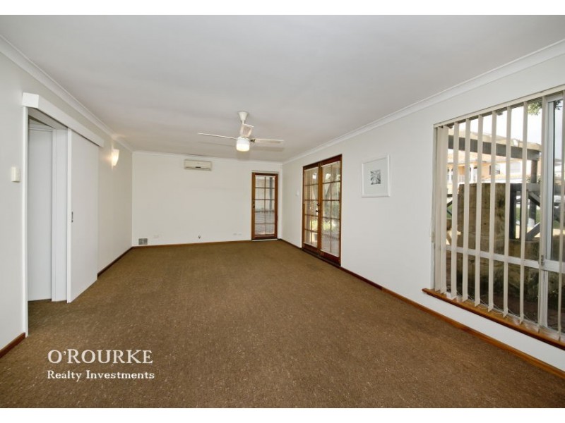 9 a Belhus Drive, Trigg WA 6029