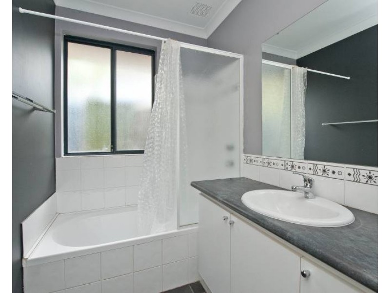 12a Bates Road, Innaloo WA 6018