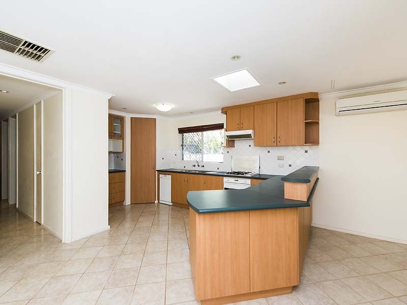 18 Wardle Road, Beaconsfield WA 6162